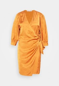 Samsøe Samsøe CELESTINA WRAP DRESS - Robe de soirée Women -Samsøe Soldes 0ab3f6a6c6eb4b998d7032b105b3e7d5