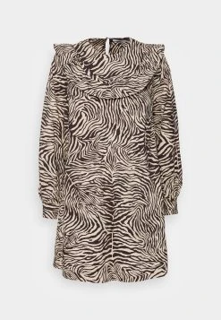 Samsøe Samsøe ODETTE DRESS - Robe de jour Women -Samsøe Soldes 33b1f0932d3c44ffaa4df3644d043ebf