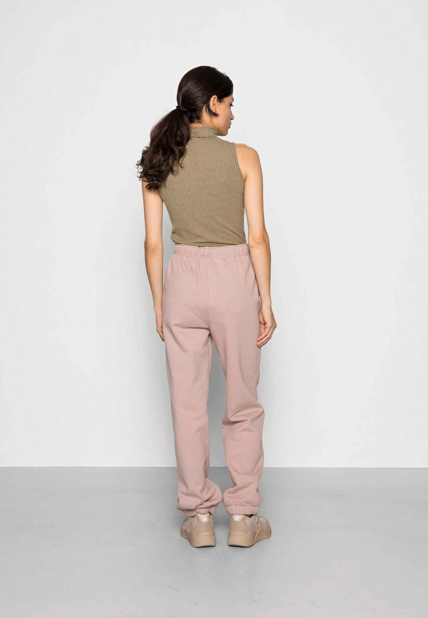 Samsøe Samsøe ELIANA TROUSERS - Pantalon de survêtement Women 5 Samsøe Samsøe ELIANA TROUSERS - Pantalon de survêtement Women – Image 3