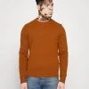 Samsøe Samsøe SYLLI CREW NECK - Pullover Men 1 Samsøe Samsøe SYLLI CREW NECK - Pullover Men -Samsøe Soldes 35f44be5b9ee4befa67acc52ba097302