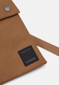 Samsøe Samsøe COBETT NECK UNISEX - Sac bandoulière All -Samsøe Soldes 3960506c74c749a090a9861fee5823b1
