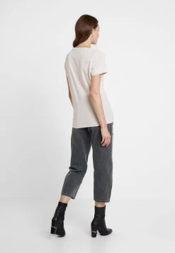 Samsøe Samsøe SOLLY TEE SOLID - T-shirt basique Women -Samsøe Soldes 5f0c9934f2d84e64af366049694a459a