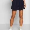 Samsøe Samsøe GANDA - Short Women -Samsøe Soldes 6a91cdb267ef4be7a36fe0283a2e0152