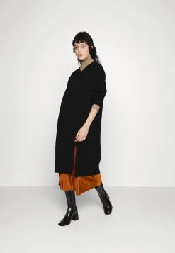 Samsøe Samsøe KEI V NECK DRESS - Robe pull Women -Samsøe Soldes 6b0035b6728c497fb22f2144a01bce18