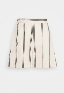 Sams&oslash;e Sams&oslash;e LUELLA - Short Women -Samsøe Soldes 70fcf77a5a294af0beb72977d0edcca5