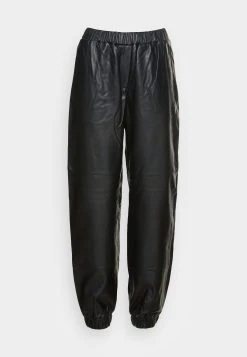 Samsøe Samsøe ANAIS TROUSERS - Pantalon en cuir Women -Samsøe Soldes 755ab3999aa84131abc7c1ed2d6b0308