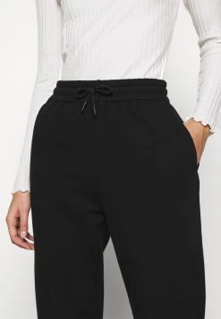 Samsøe Samsøe CARMEN TROUSERS - Pantalon de survêtement Women -Samsøe Soldes 96f7ee522ae94354abfe7f04f657046a