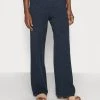 Samsøe Samsøe AMARIS STRAIGHT TROUSERS - Pantalon classique Women -Samsøe Soldes 9b087cd655c04544af689243d4175312