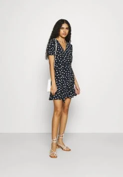 Samsøe Samsøe LINETTA DRESS - Robe de jour Women -Samsøe Soldes a636464f133e4f12b797a123e180d174