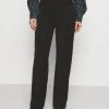 Samsøe Samsøe SMILLA STRAIGHT TROUSERS - Pantalon classique Women -Samsøe Soldes b2f115762a9d4d87afccf9e1fe98bd14