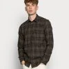 Samsøe Samsøe LIAM - Chemise Men -Samsøe Soldes c457e3a2a13e4381951e34a8bfbe9c68