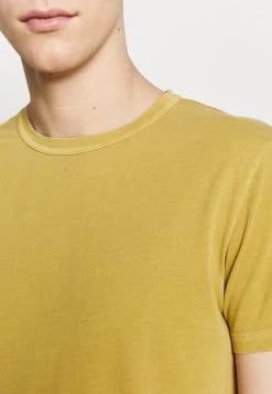 Samsøe Samsøe TOM - T-shirt basique Men 21 Samsøe Samsøe TOM - T-shirt basique Men -Samsøe Soldes c9f9d0c041144edcbd02e390e3e5a016