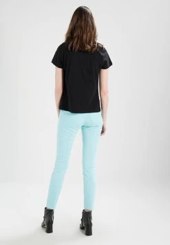 Samsøe Samsøe SOLLY TEE SOLID - T-shirt basique Women -Samsøe Soldes d2d209da9e154bdda1f7ce920ef22cb2