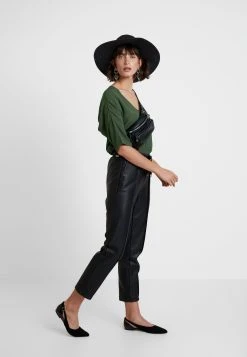 Samsøe Samsøe MAINS V NECK - Blouse Women -Samsøe Soldes e21cbd1b90d6402c98188d2751e94fc3