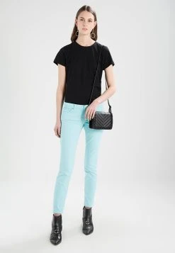 Samsøe Samsøe SOLLY TEE SOLID - T-shirt basique Women -Samsøe Soldes e5638538b6e2477ab132d99e169a15a7