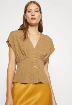 Samsøe Samsøe VALERIE - Blouse Women 12 Samsøe Samsøe VALERIE - Blouse Women -Samsøe Soldes e5fb59f3768c403f884752d963f0a35c