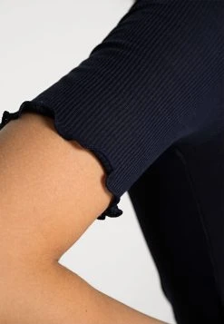 Samsøe Samsøe NELLI - T-shirt imprimé Women 12 Samsøe Samsøe NELLI - T-shirt imprimé Women -Samsøe Soldes f145bd2cf33f4277b538f684dc94e9e1