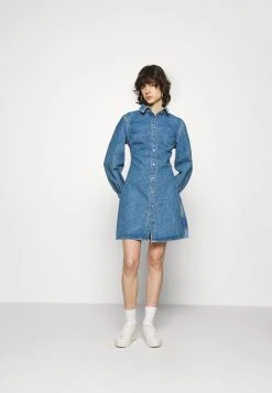 Samsøe Samsøe MOONSTONE DRESS - Robe en jean Women -Samsøe Soldes f1eb15b592174a72af663e02a7ddbf3a