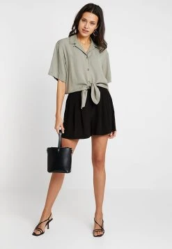 Samsøe Samsøe GANDA - Short Women -Samsøe Soldes f9cb8bf9225d4c63bcf4052e4ec4359a